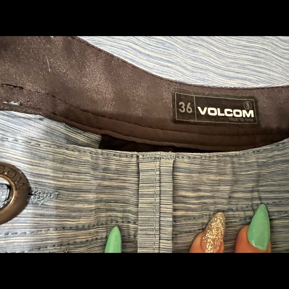 Volcom Board shorts - Picture 2 of 3